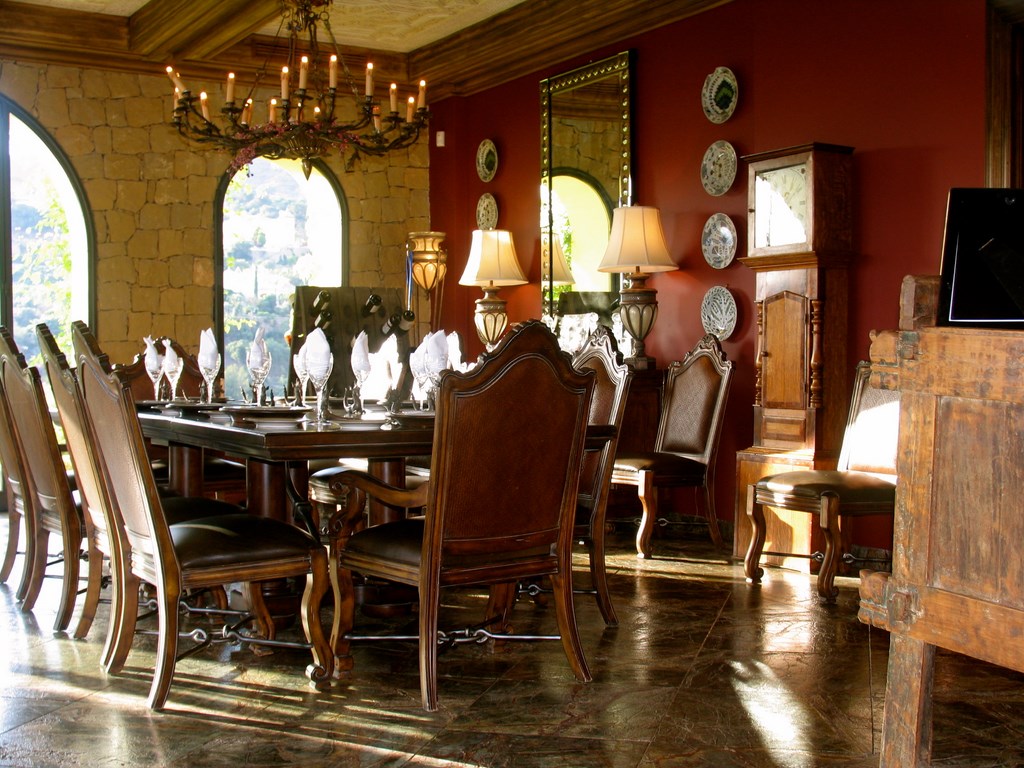 Moorish style Dining room